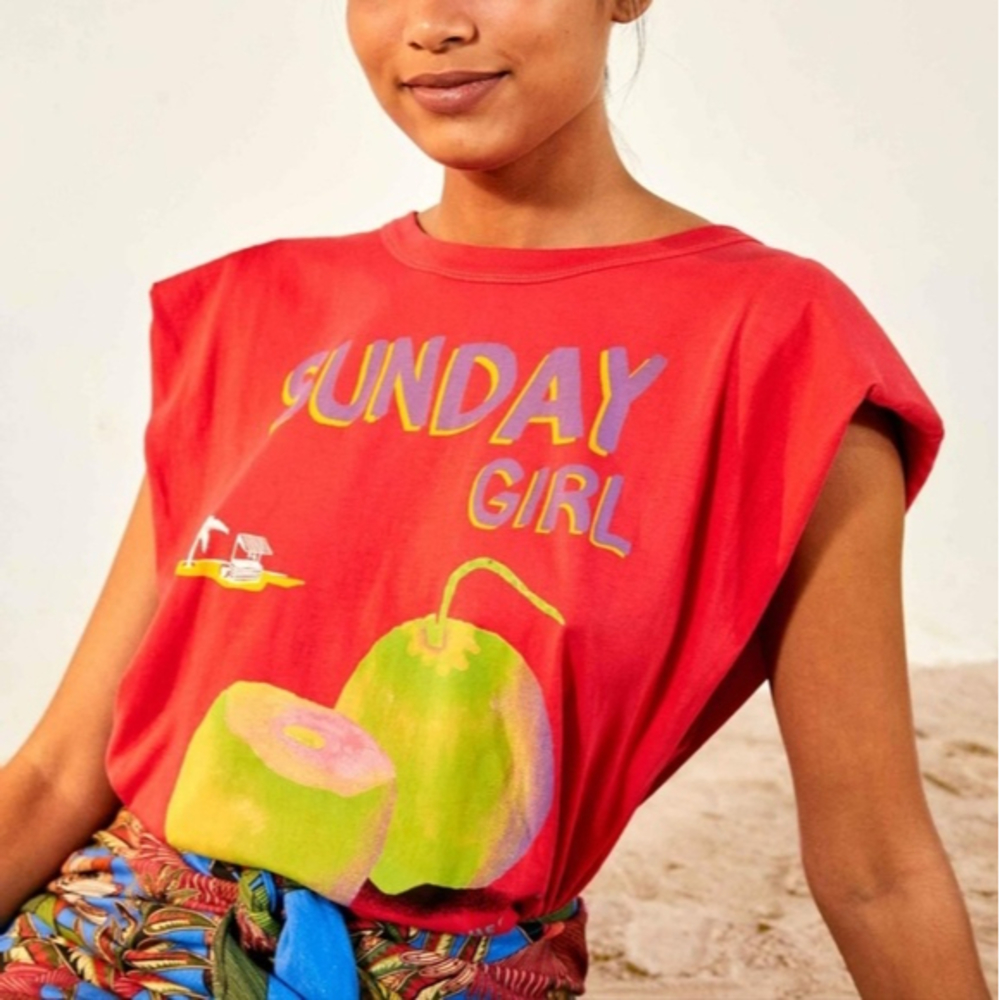 FARM RIO SUNDAY GIRL GRAPHIC T-SHIRT